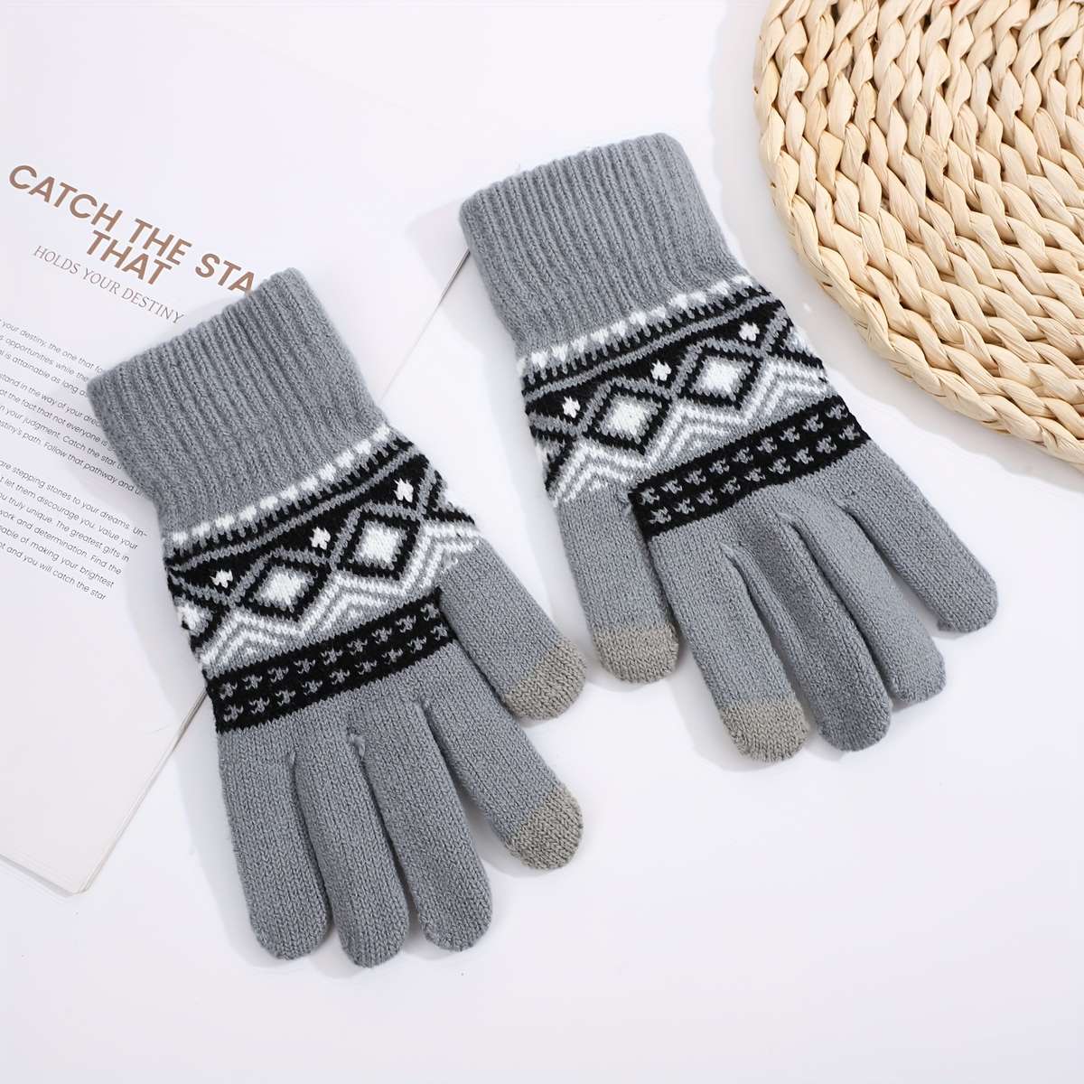 1 Pair Grey Warm Gloves