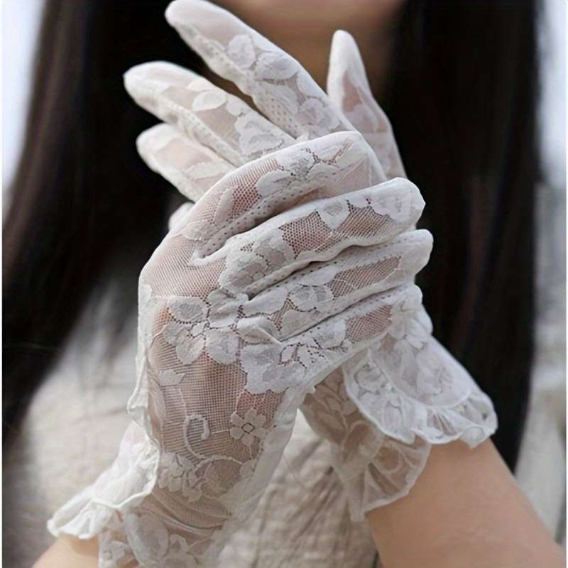 1 Pair Black Elegant Lace Gloves