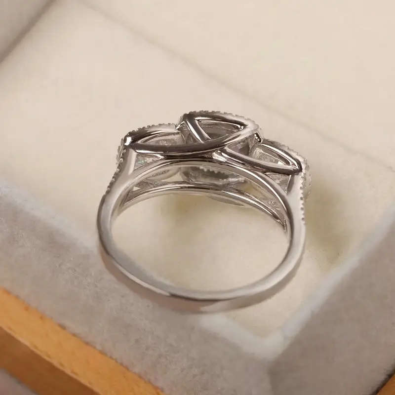 Elegant Women's Ring with Colorful Cubic Zirconia