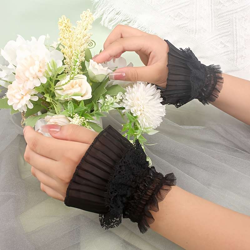 1 Pair White Lace Wrist Cuffs And Fingerless Gloves