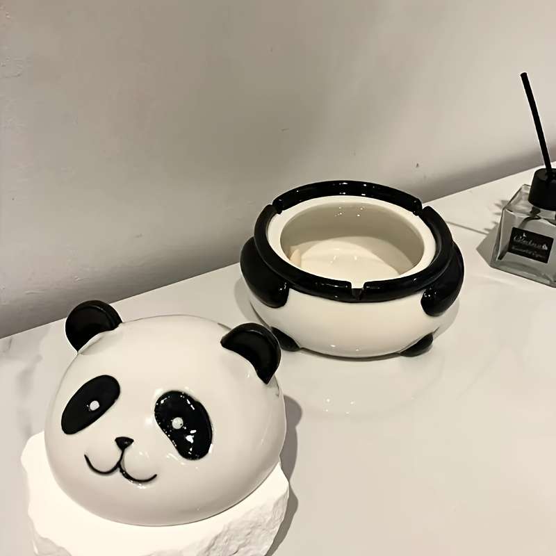 Adorable Panda-Shaped Ceramic Ashtray with Lid 12.7x12.7 cm Anti-Spill Design Perfect for D