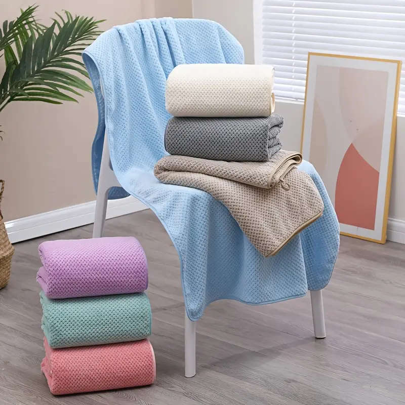 1-Pack Solid Color Bath Towel
