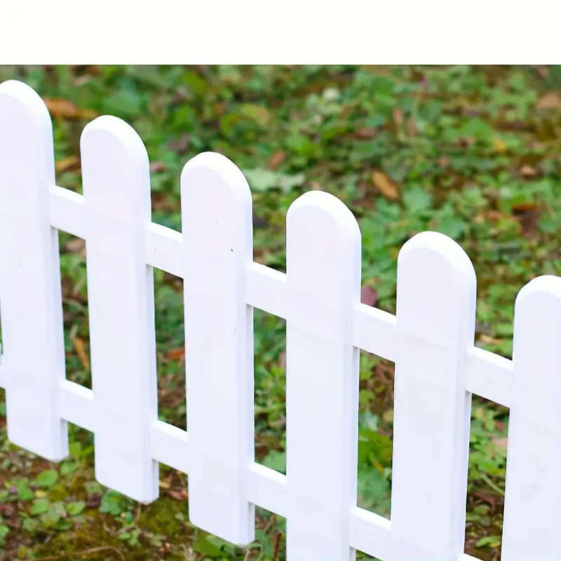 10 White Plastic Fence Panels