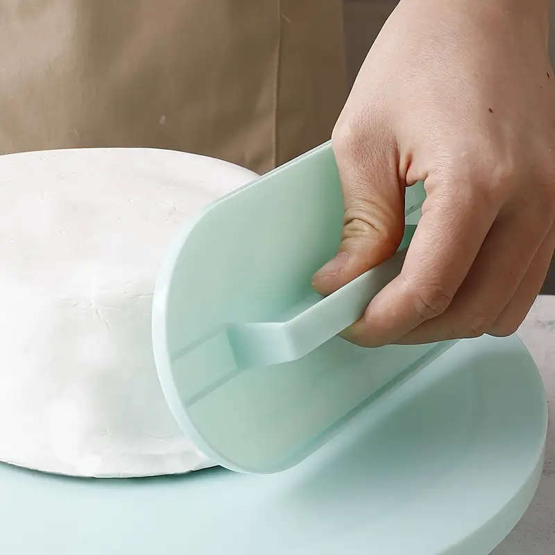1pc Cake Decorating Smoother Tool with Handle Plastic Icing Spatula for DIY Baking Fondant Cake Surf