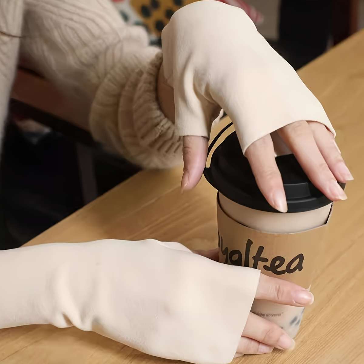 1 Pair Coffee Color One Size Warm Gloves