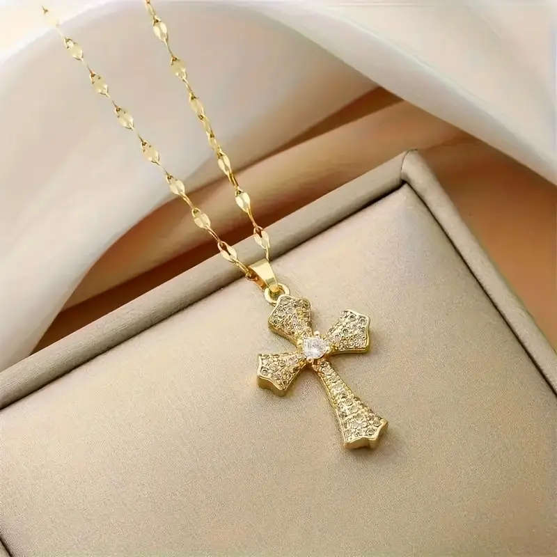 18K Gold-Plated Cross Pendant Necklace with Rhinestone Embellishments
