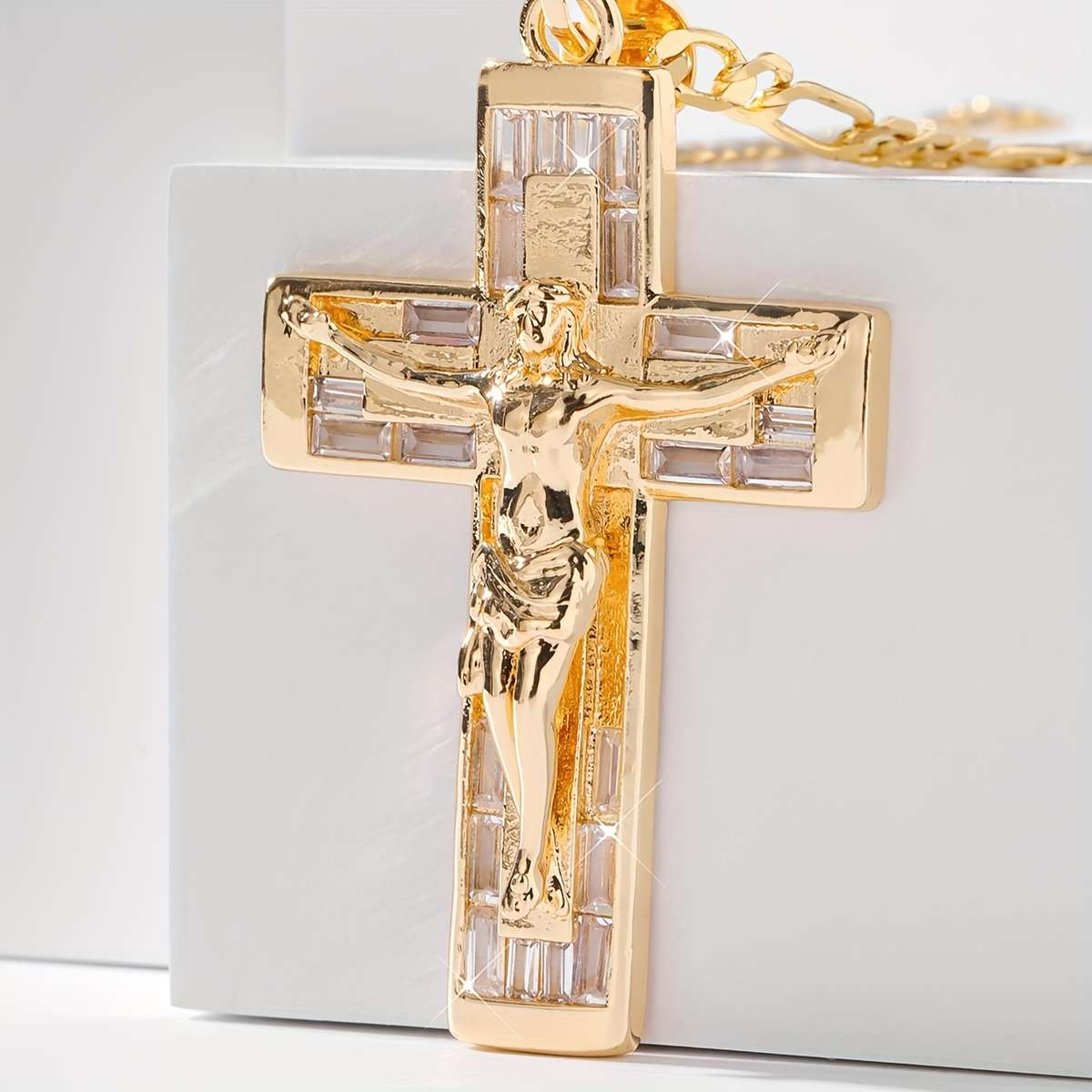 1 Piece Golden Yellow Jesus Theme Pendant