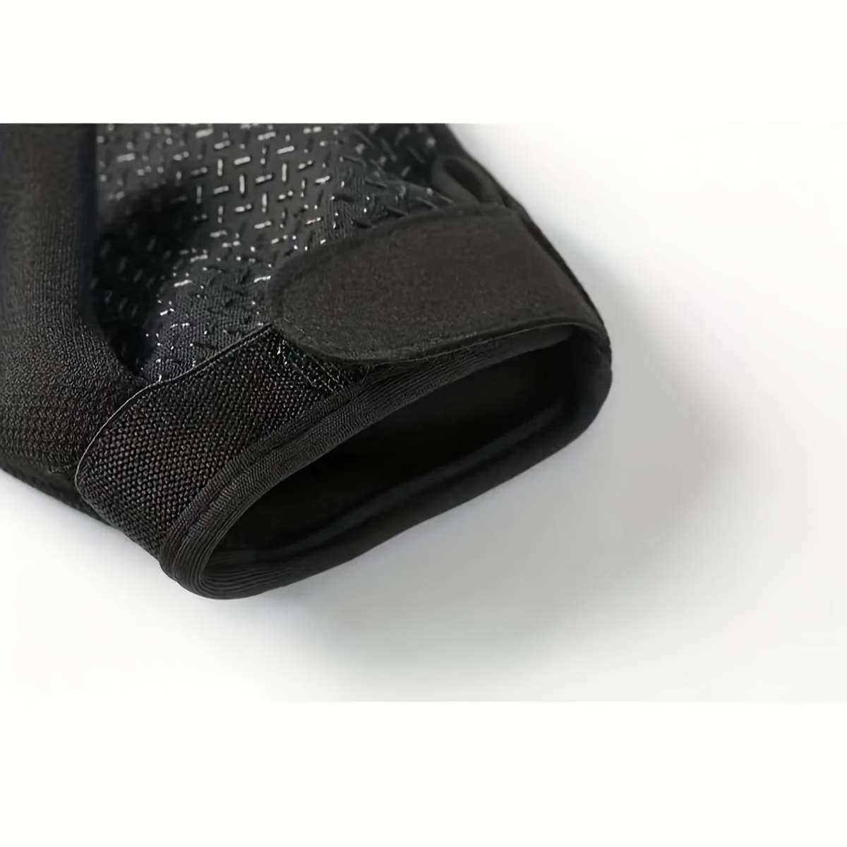 1 Pair Red Outdoor Sports Gloves