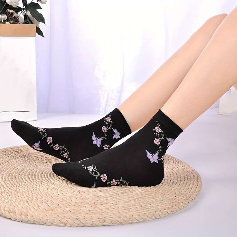 5 Pairs Black Series Flowers One Size High Elastic Socks