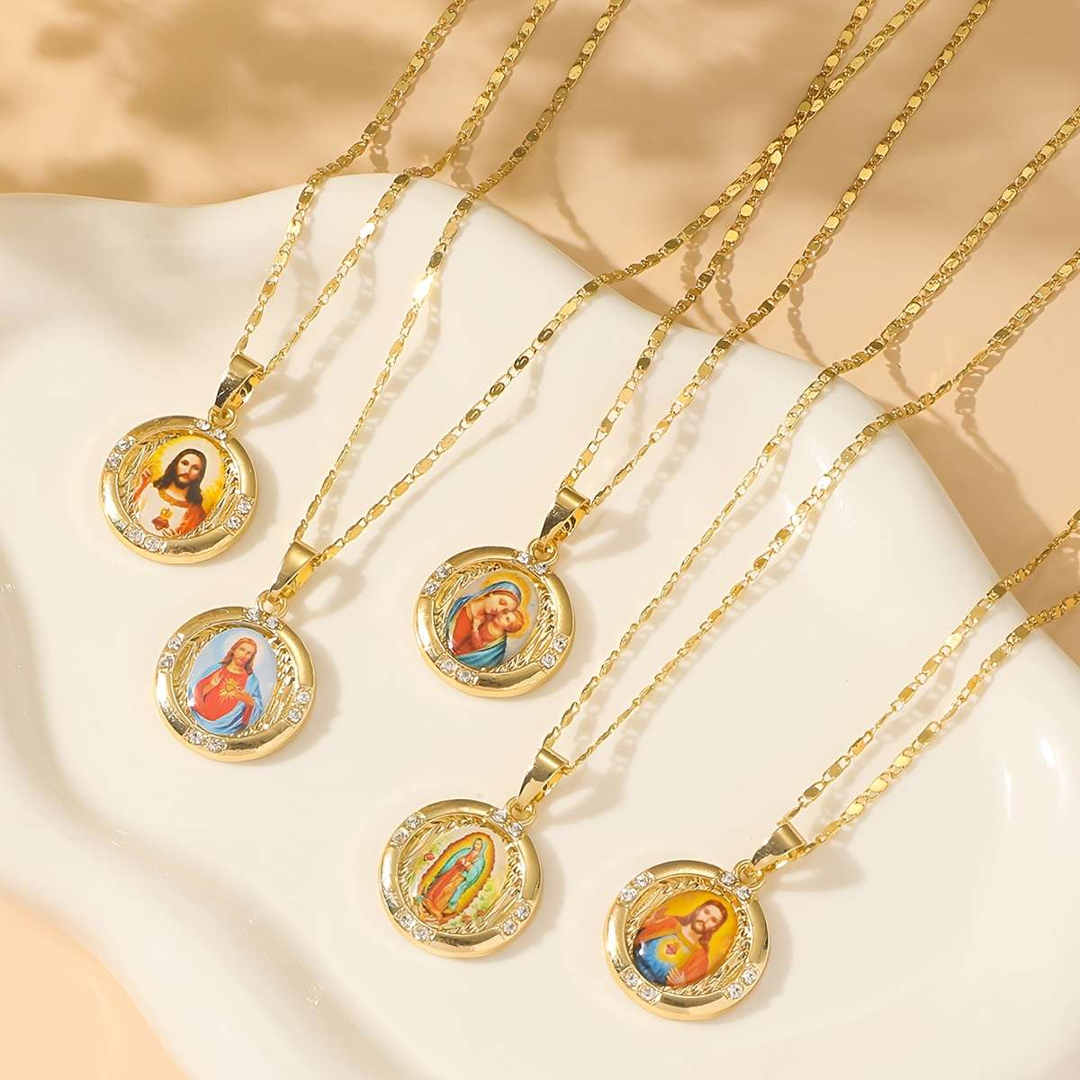 1 Piece Light Yellow Jesus Theme Pendant