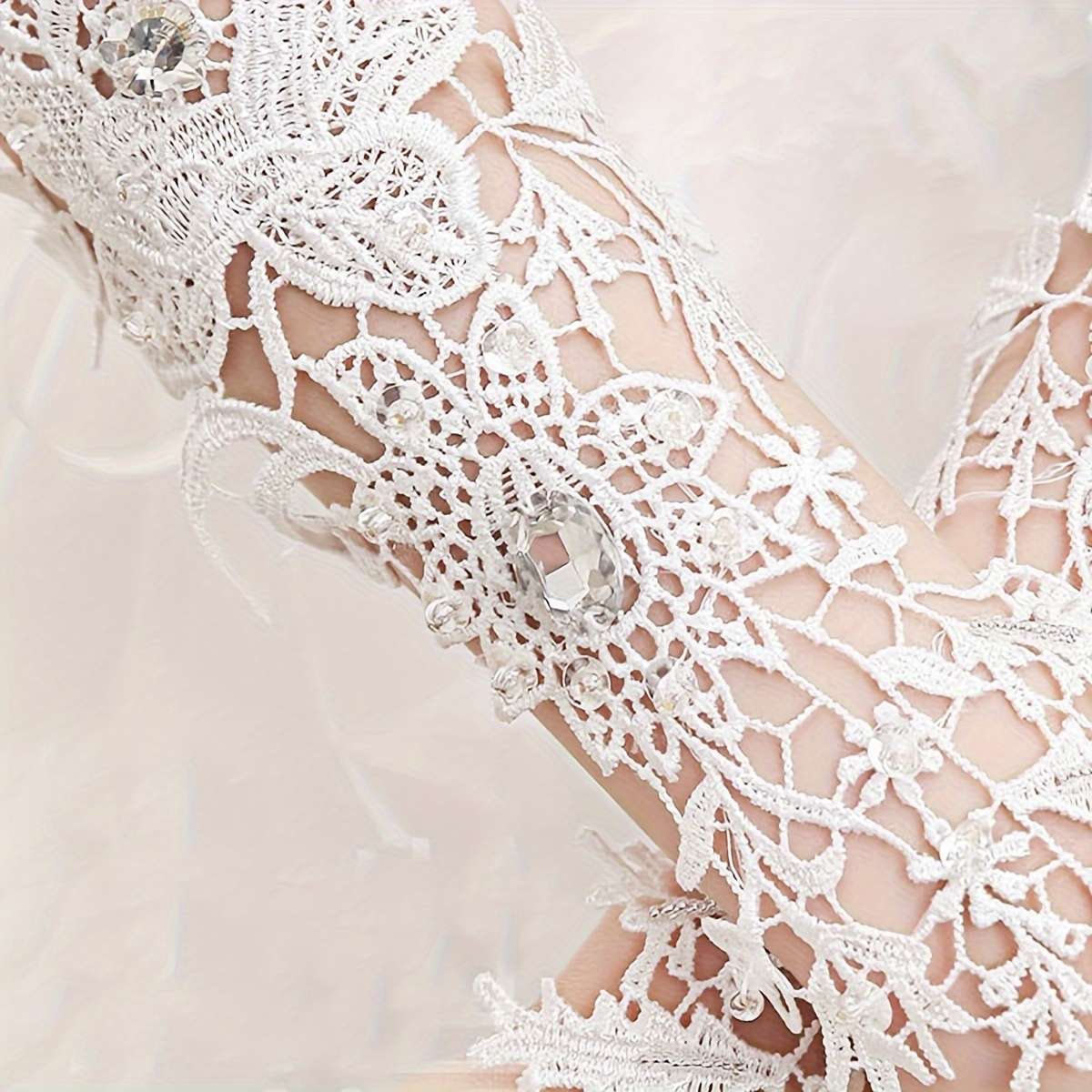 1 Pair White One Size Bridal Etiquette Gloves