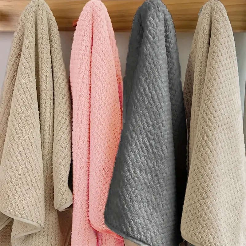 1-Pack Solid Color Bath Towel