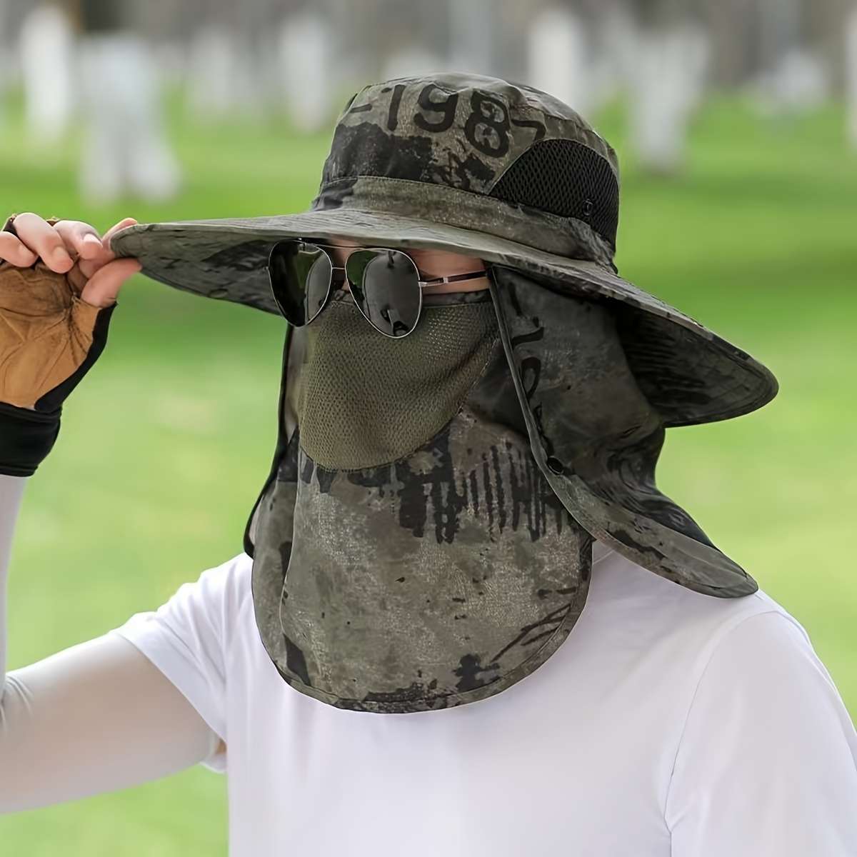 A Men'S Ink Print Full-Face Breathable Sun Hat With Neck Coverage A Removable Bucket Hat Suita