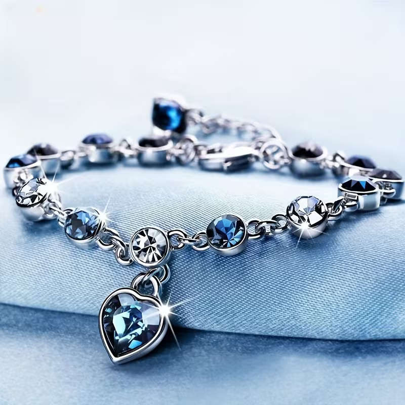 Stylish and Elegant Ocean Heart-Inspired Women's Bracelet