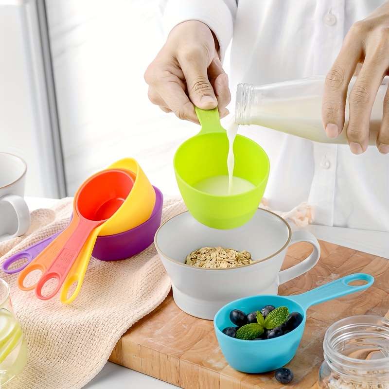 12-Piece Set Assorted Colors Plastic Measuring Cups and Spoons for Flour Milk Powder Coff