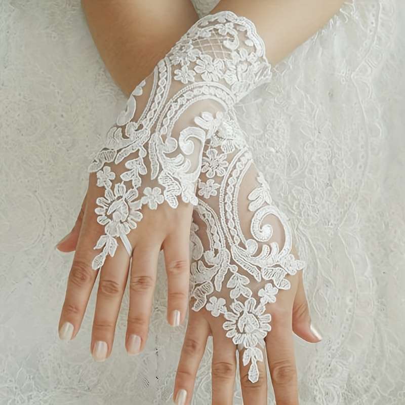 1 Pair White Bridal Lace Fingerless Gloves