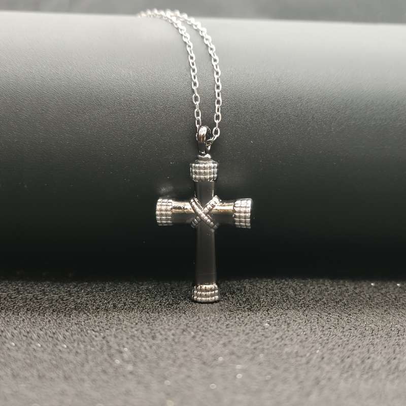 1 Piece Steel Cross Can Be Opened Jesus Theme Pendant
