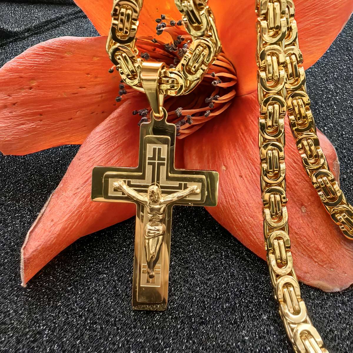 1 Piece Golden Jesus Theme Pendant