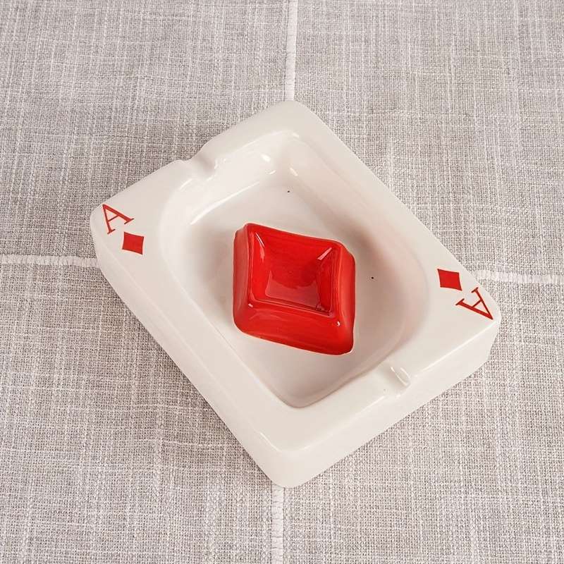 1pc Creative Poker Ceramic Ashtray Simple and Fashionable Ashtray Portable Home Office Desk Ashtr