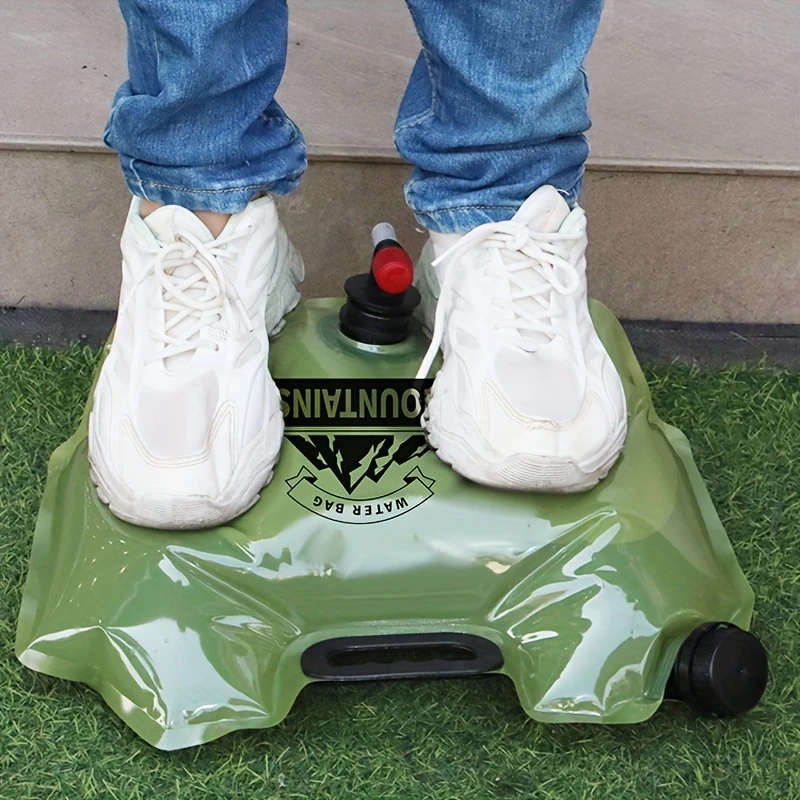 7.99L Collapsible Water Container With Spigot Durable Portable Pe Hydration Pack