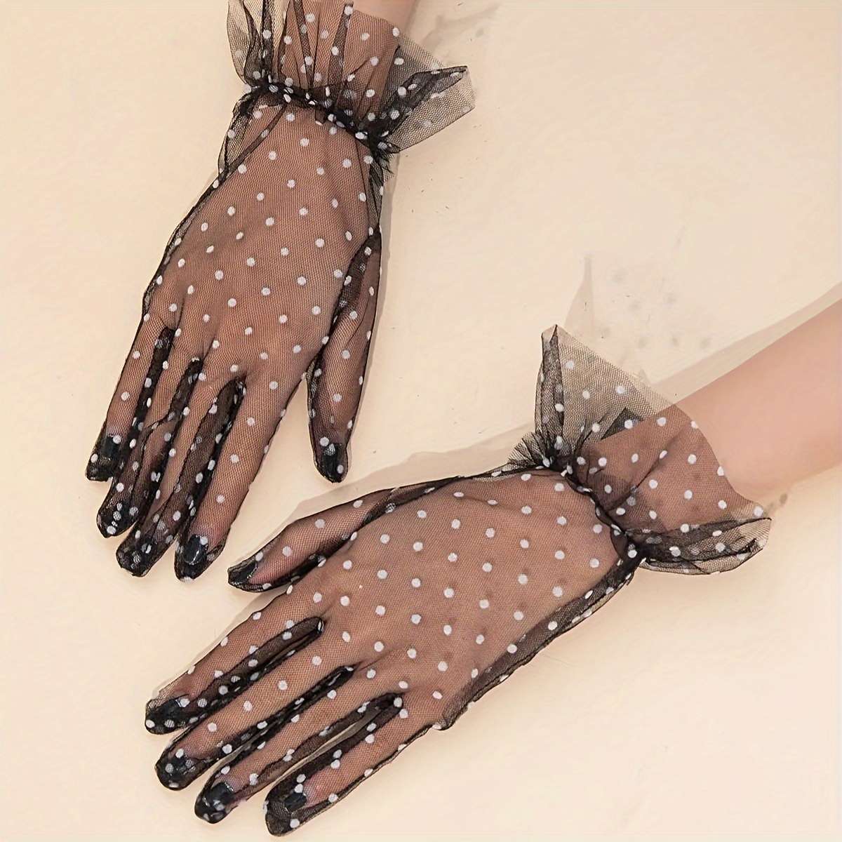 1 Pair Black Dots Black And White Lace Gloves
