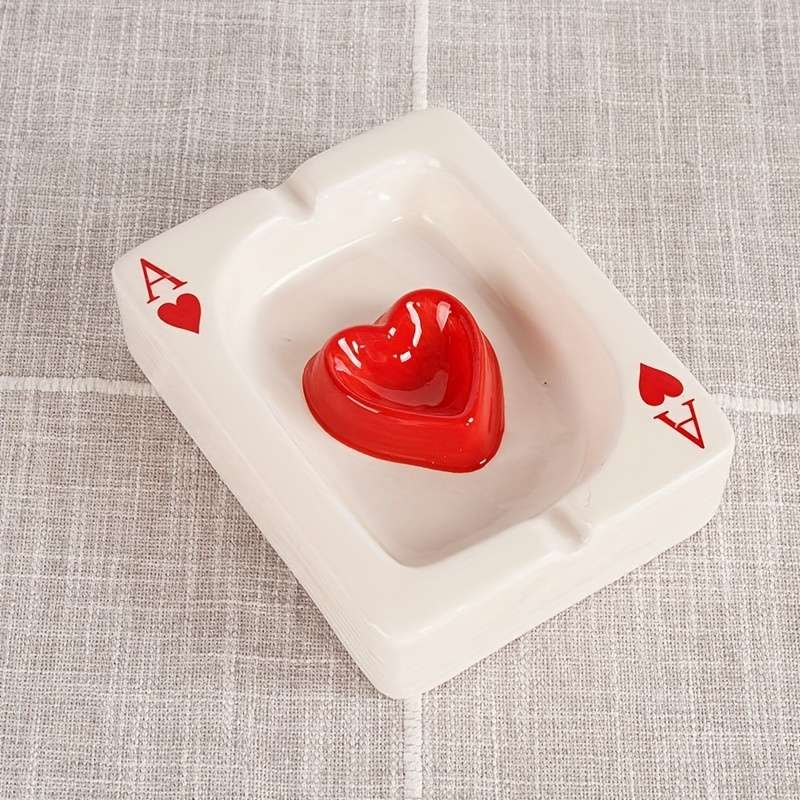 1pc Creative Poker Ceramic Ashtray Simple and Fashionable Ashtray Portable Home Office Desk Ashtr