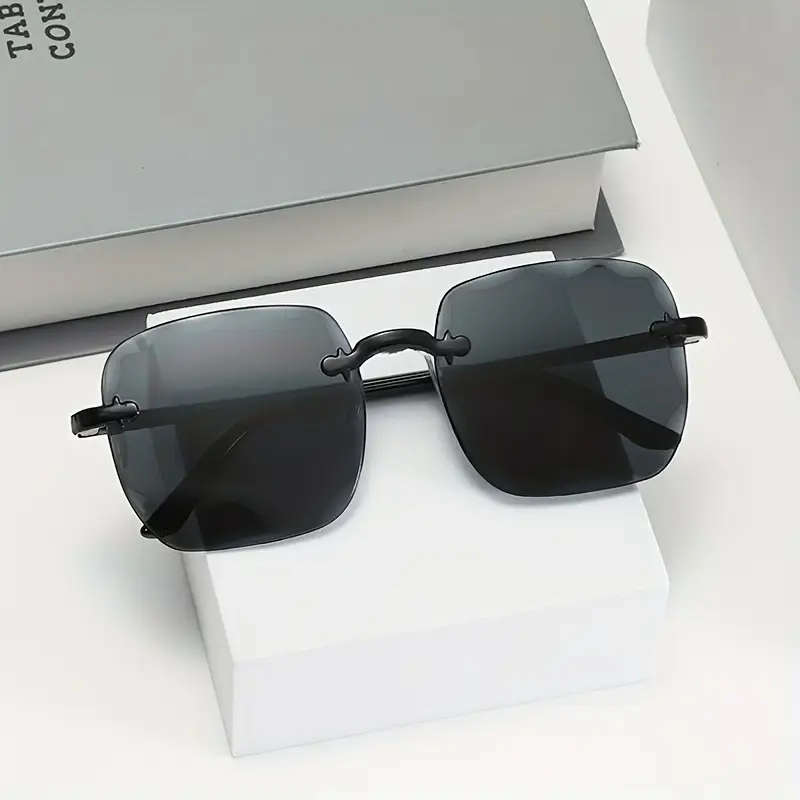 Stylish Square Fashion Glasses with Gradient Lenses Sunglasses