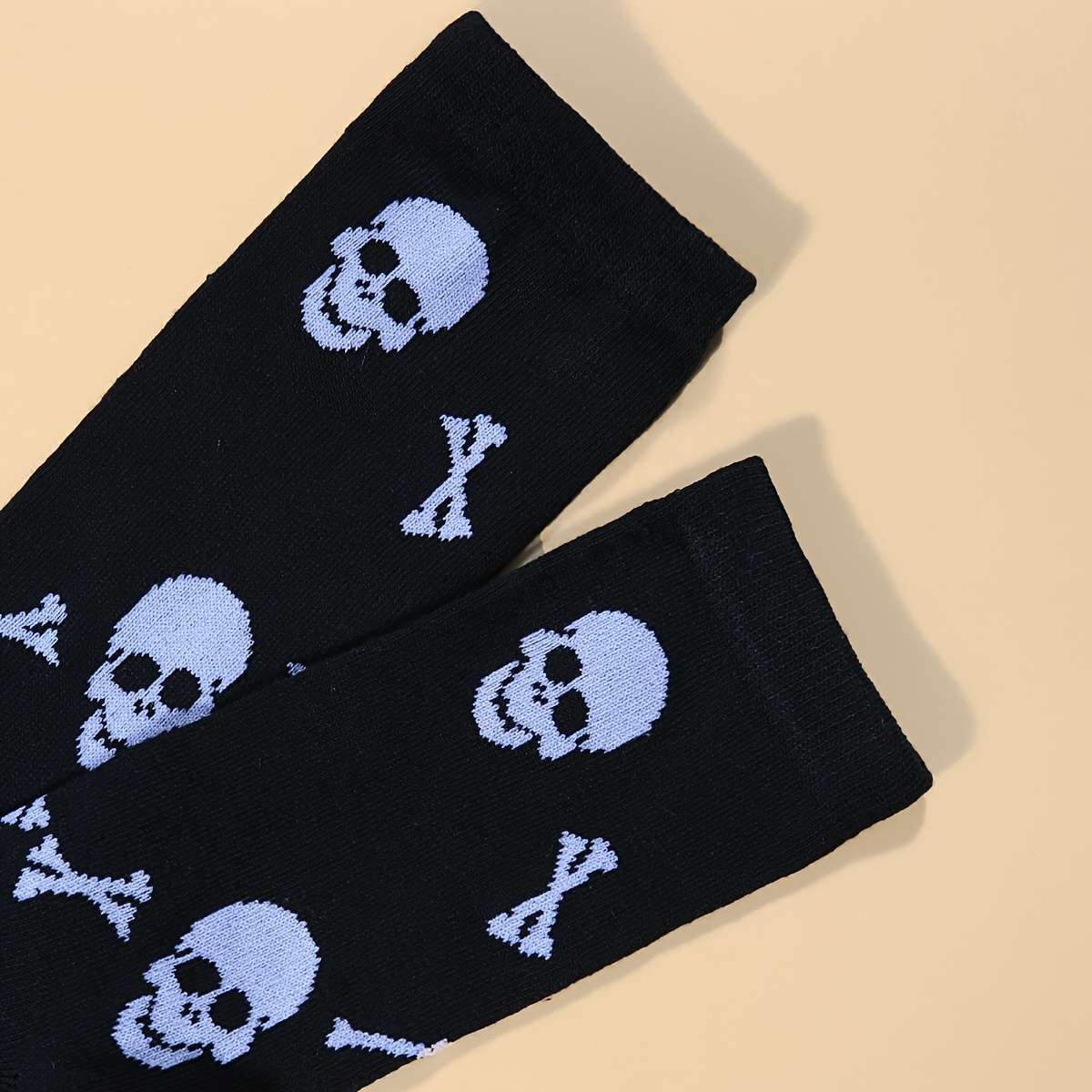 1 Pair  One Size Socks