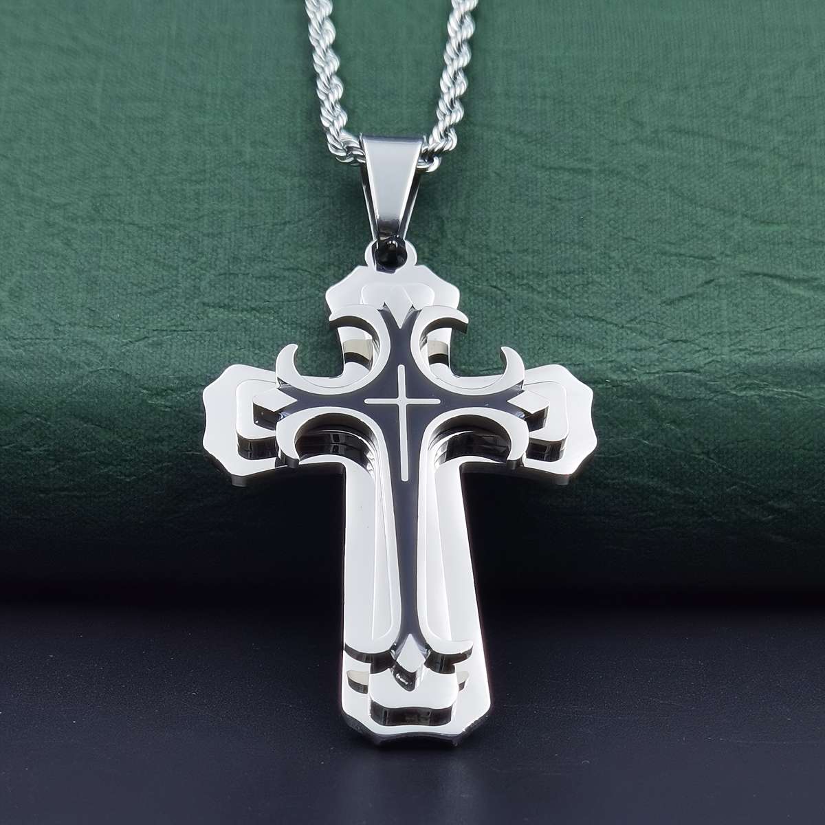 1 Piece Golden Jesus Theme Pendant