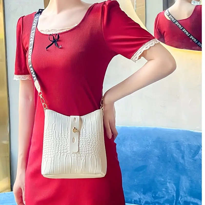 Crocodile pattern Women's crossbody bag