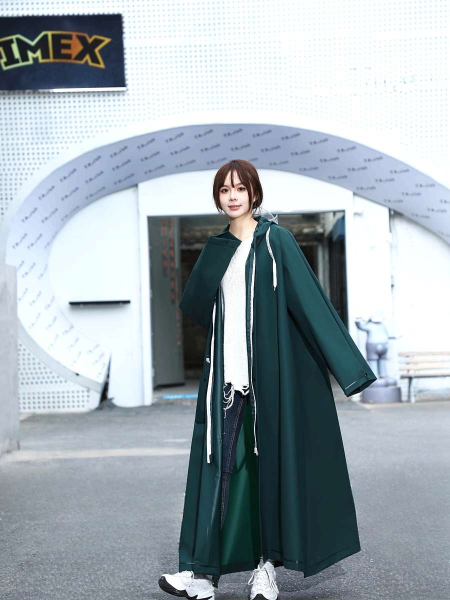 Raincoat Dark Green Size L