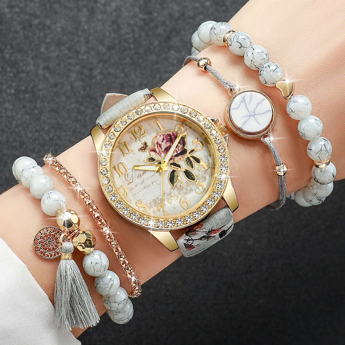 5pcs set Elegant Women'S Quartz Watch and Bracelet Combo Floral Dial Round Alloy Case Faux Leather B