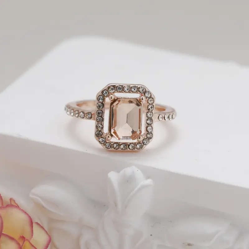Gorgeous Square Rose Ring