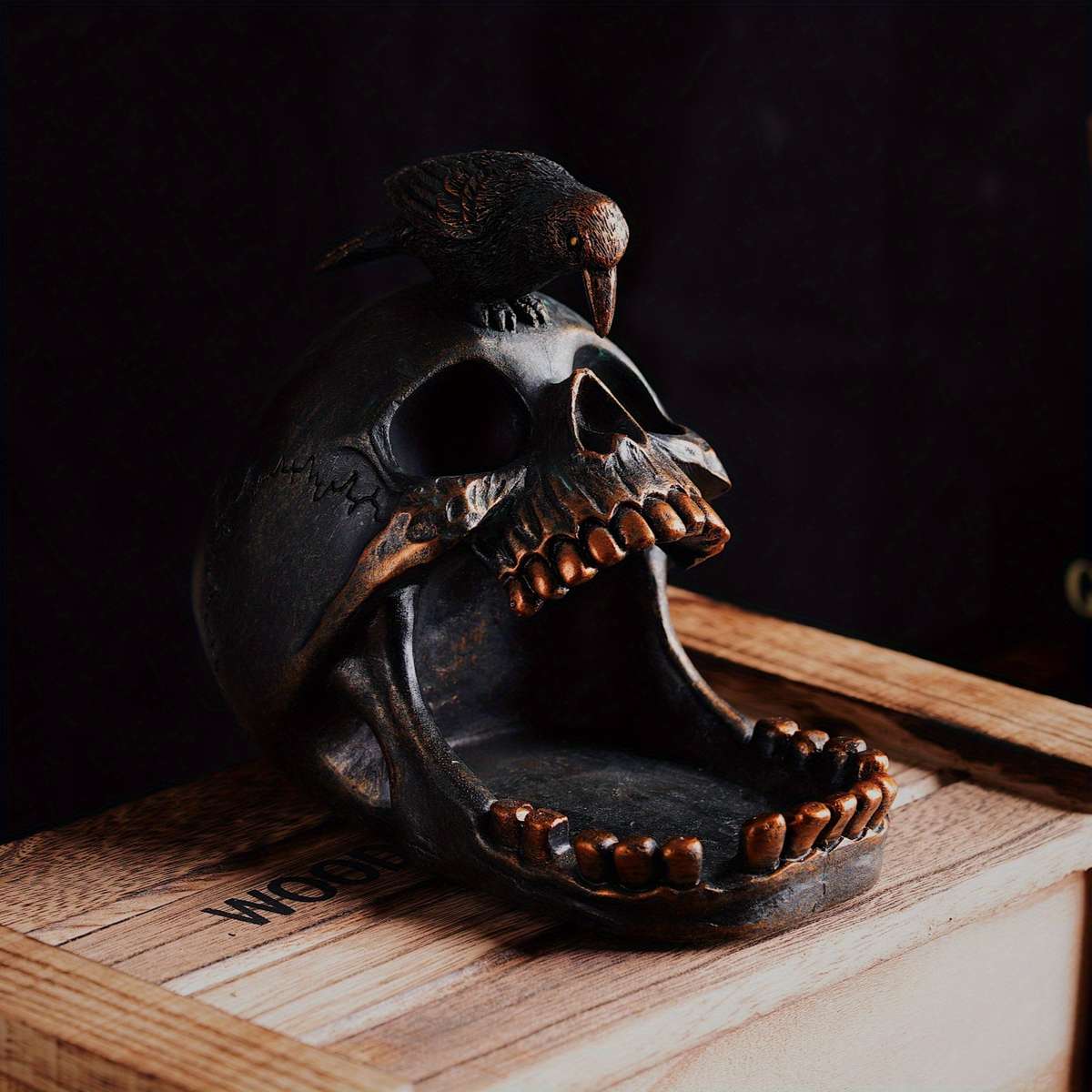 1pc Gothic Skull and Crow Ashtray Resin Ring Holder Censer Vintage Halloween Decor Ideal Gif