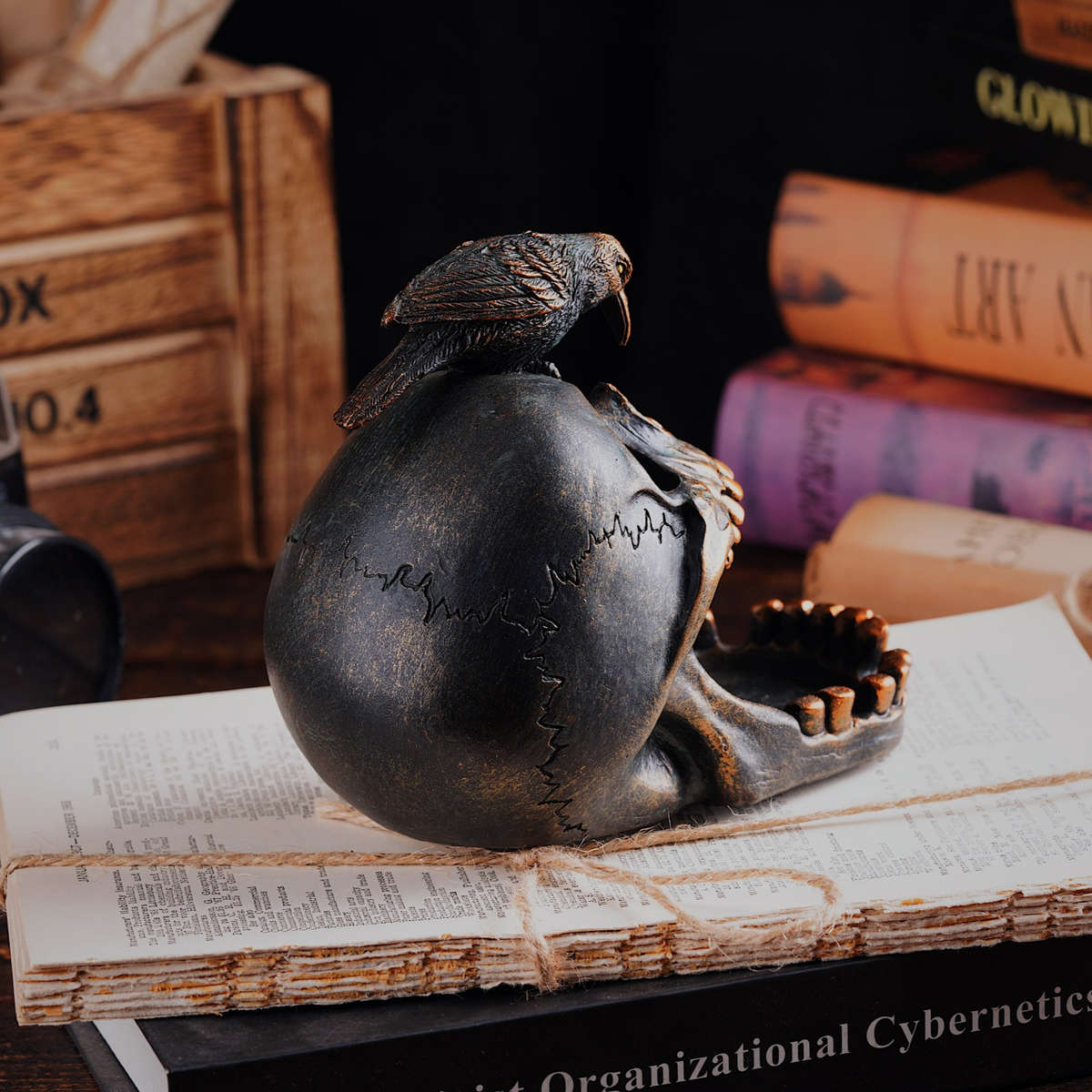 1pc Gothic Skull and Crow Ashtray Resin Ring Holder Censer Vintage Halloween Decor Ideal Gif