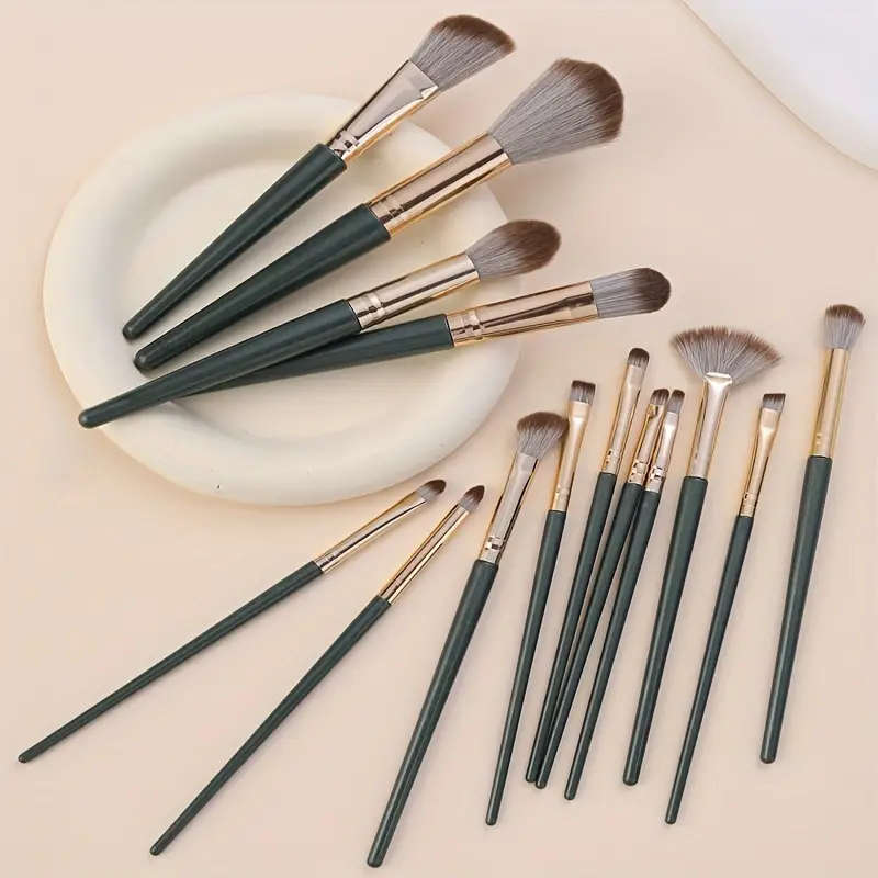 14Pcs Makeup Brush Set With Green ABS Handles And Nylon Brushes