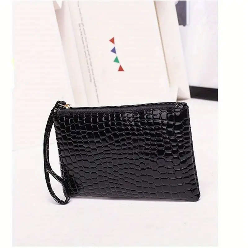 Women's Faux Leather Coin Purse, Clutch Wristlet with Crocodile Pattern