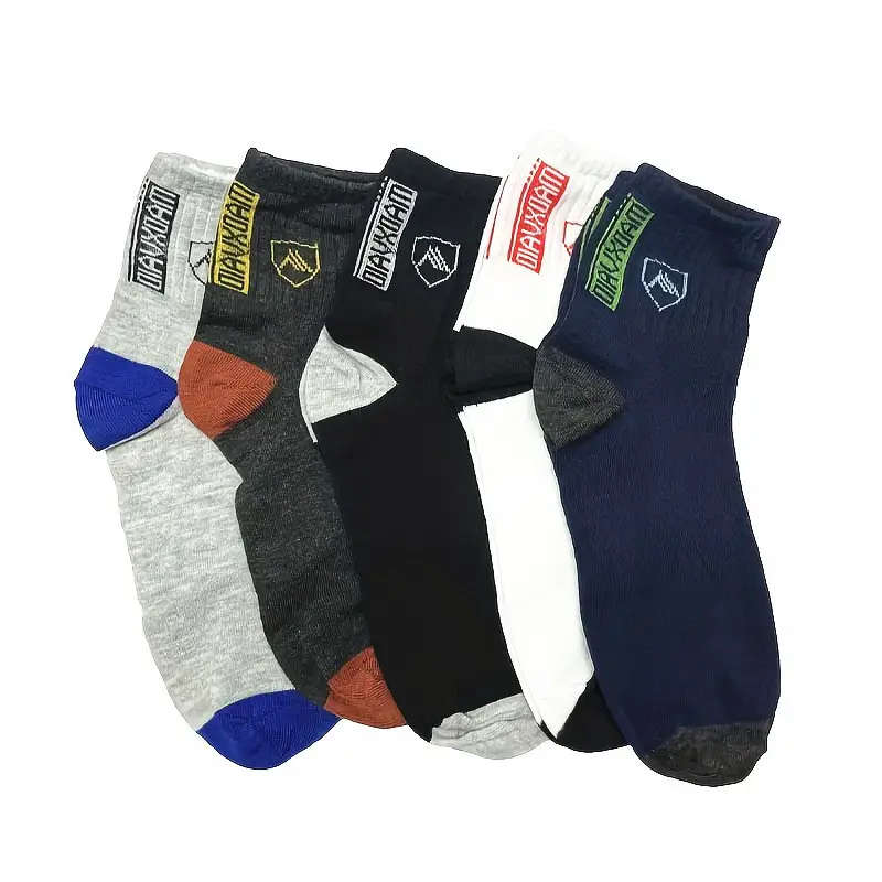 5 Pairs Men's Sweat Absorbing Embroidered Crest Athletic Socks Ankle Socks