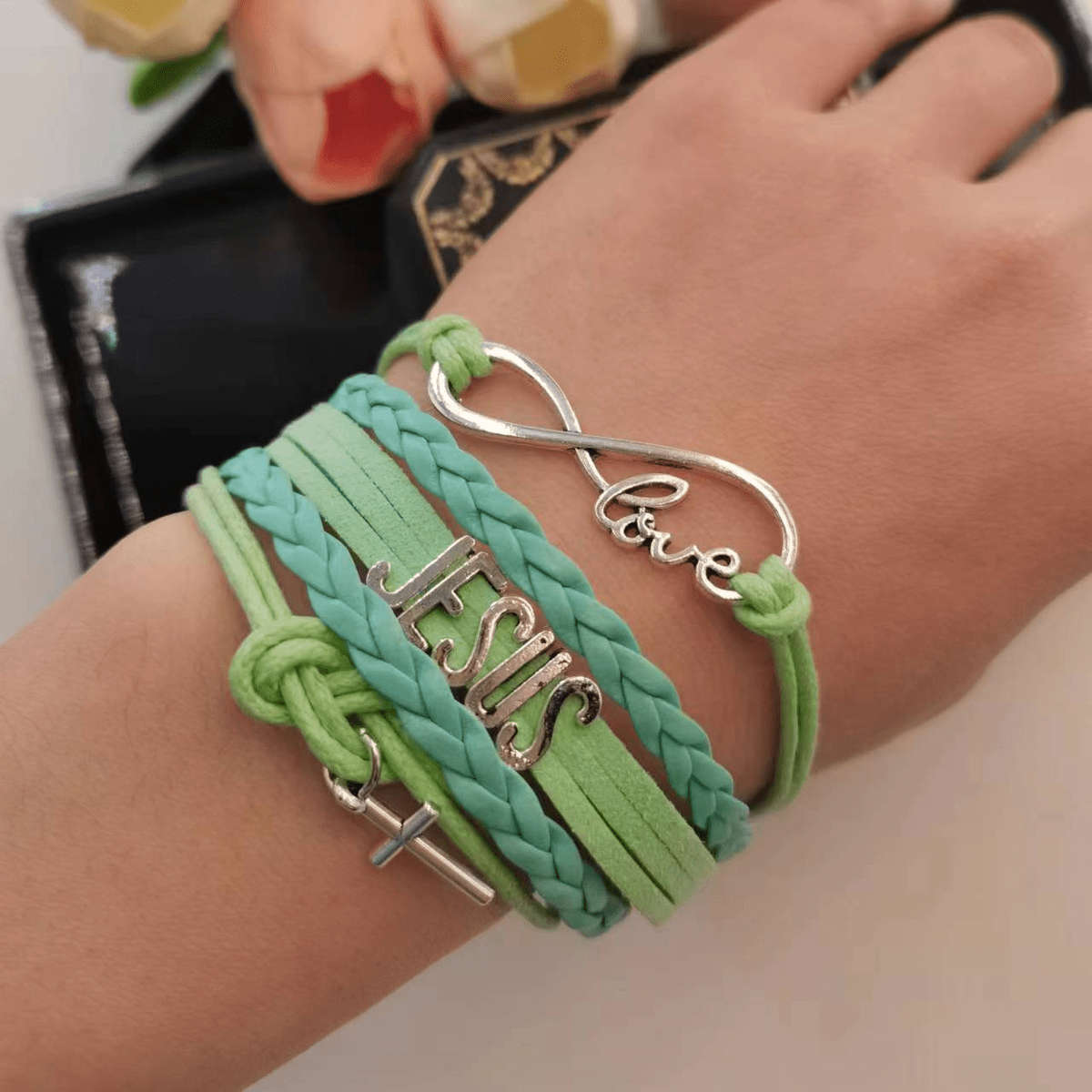 1 Piece Pink Jesus Theme Pendant