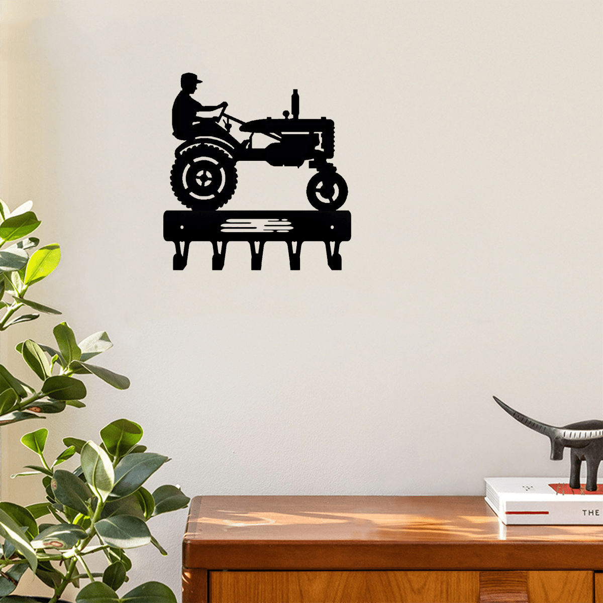 HELLOYOUNG Farmhouse Key Rack HangerWall Mount Easy Install 15.24 cm Wide Metal Tractor and Fa