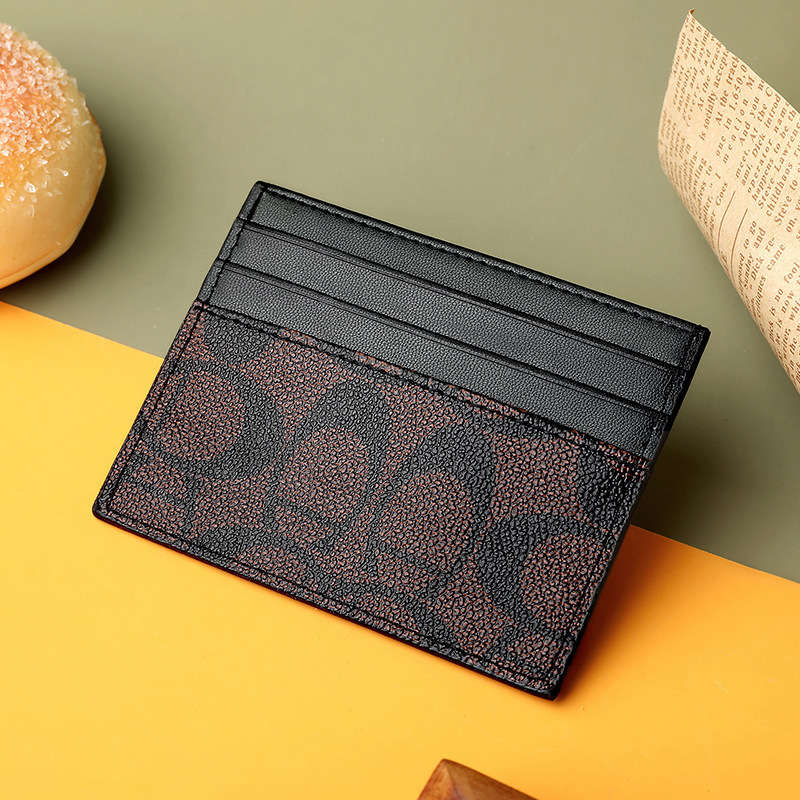 Fashionable High-Quality Women'S Card Holder Featuring A Slim Design
