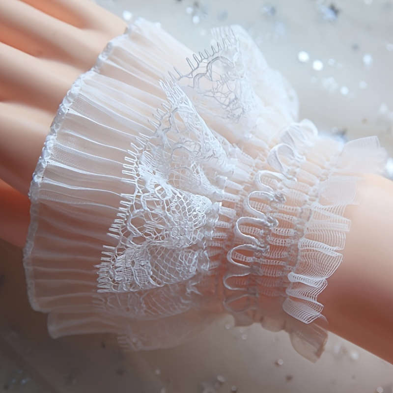 1 Pair White Lace Wrist Cuffs And Fingerless Gloves