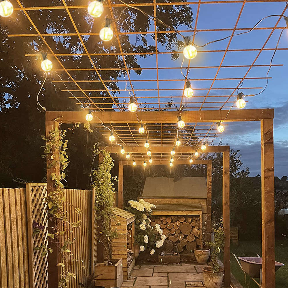 Solar Powered 10-meter 20-lamp String Light + remote control