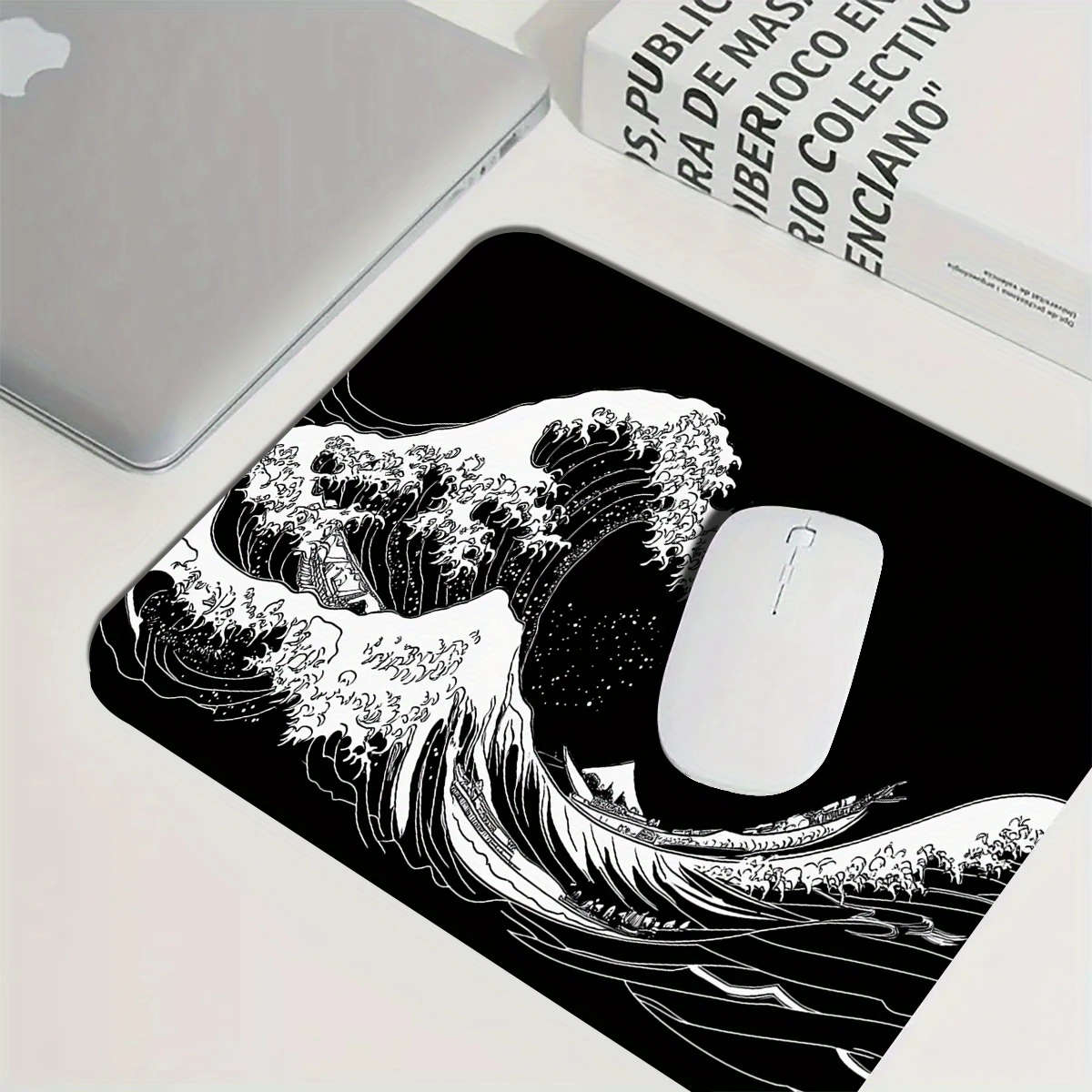 21x26cm Gaming Mouse Pad Black and White Wave Design Non-Slip Rubber Base