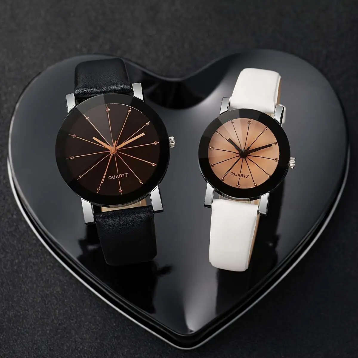 4pcs Set Classic Minimalist Quartz Watch and Bracelet Set Round Alloy Case Faux Leather Band Trendy