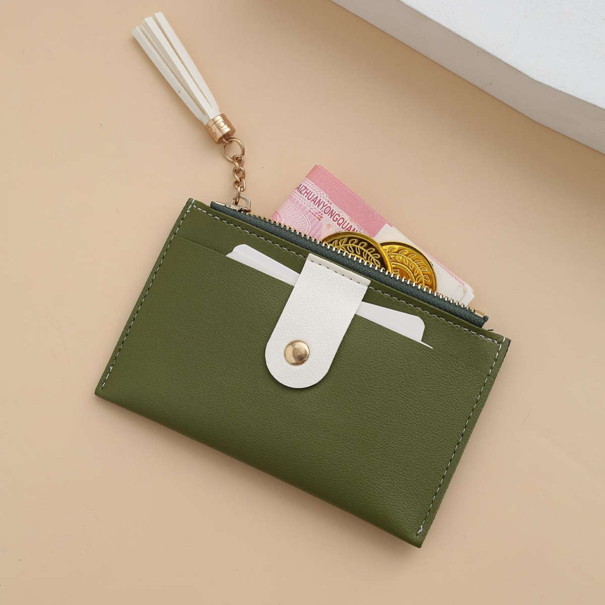Sleek Black Zipper Card Holder