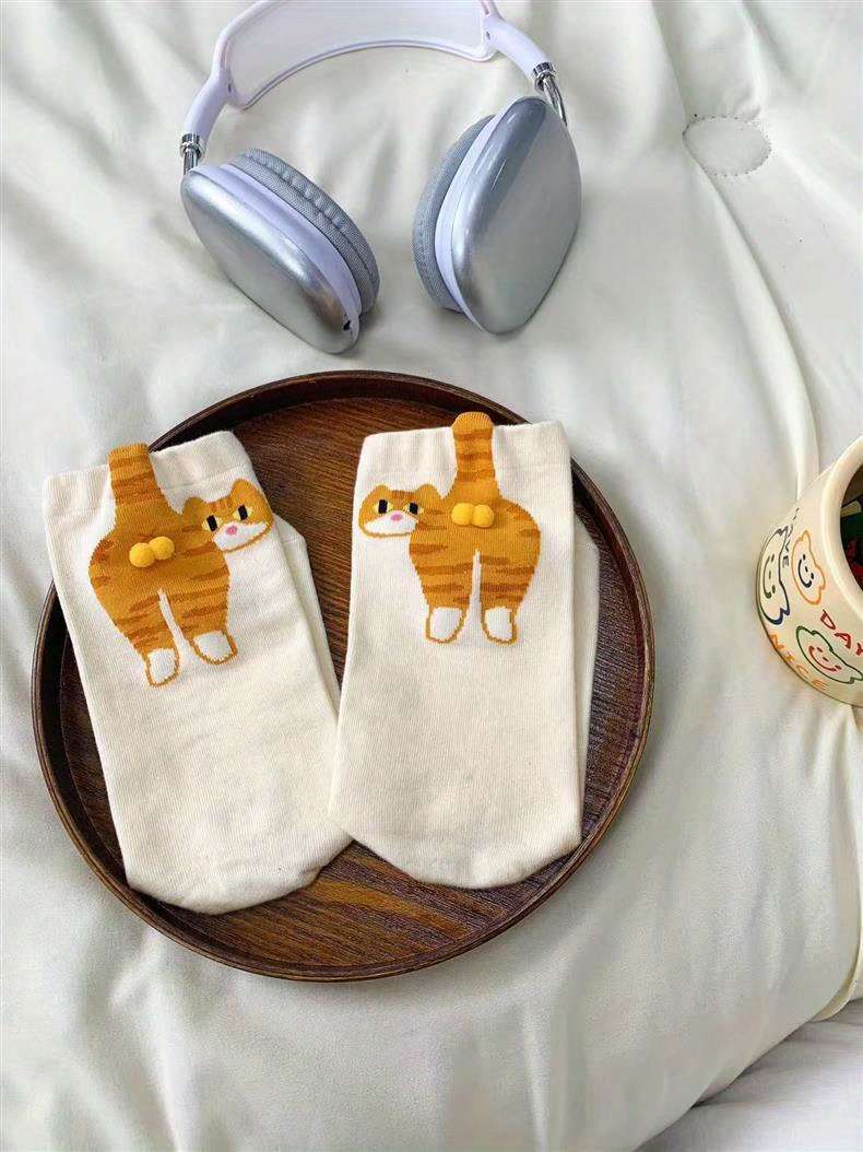 4 Pairs In Random Colors One Size High Elastic Socks