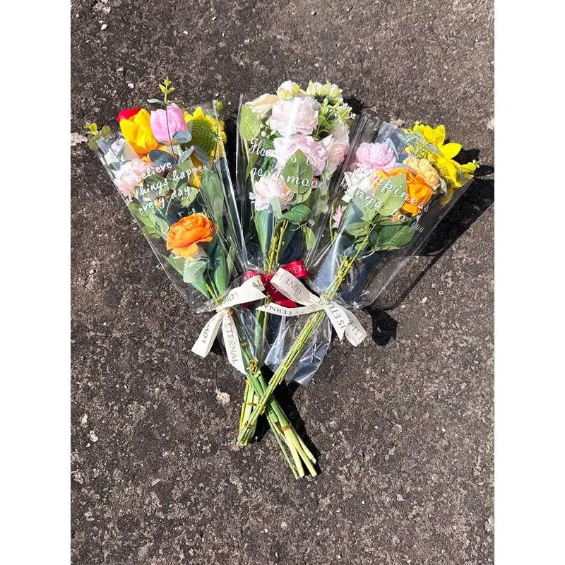 Each Pack Contains 20 Transparent Single-Flower Bags