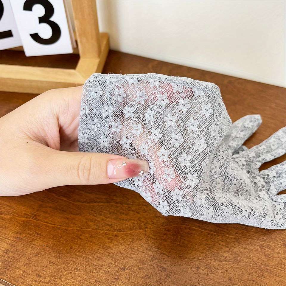 1 Pair Grey One Size Floral Lace Gloves
