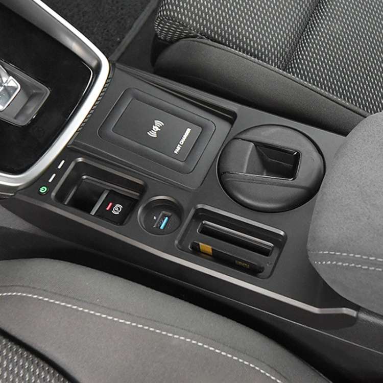 HFC-1053 Car Qi Standard Wireless Charger 15W / 10W Quick Charging for Audi A3 2021-2022, Left Drivi